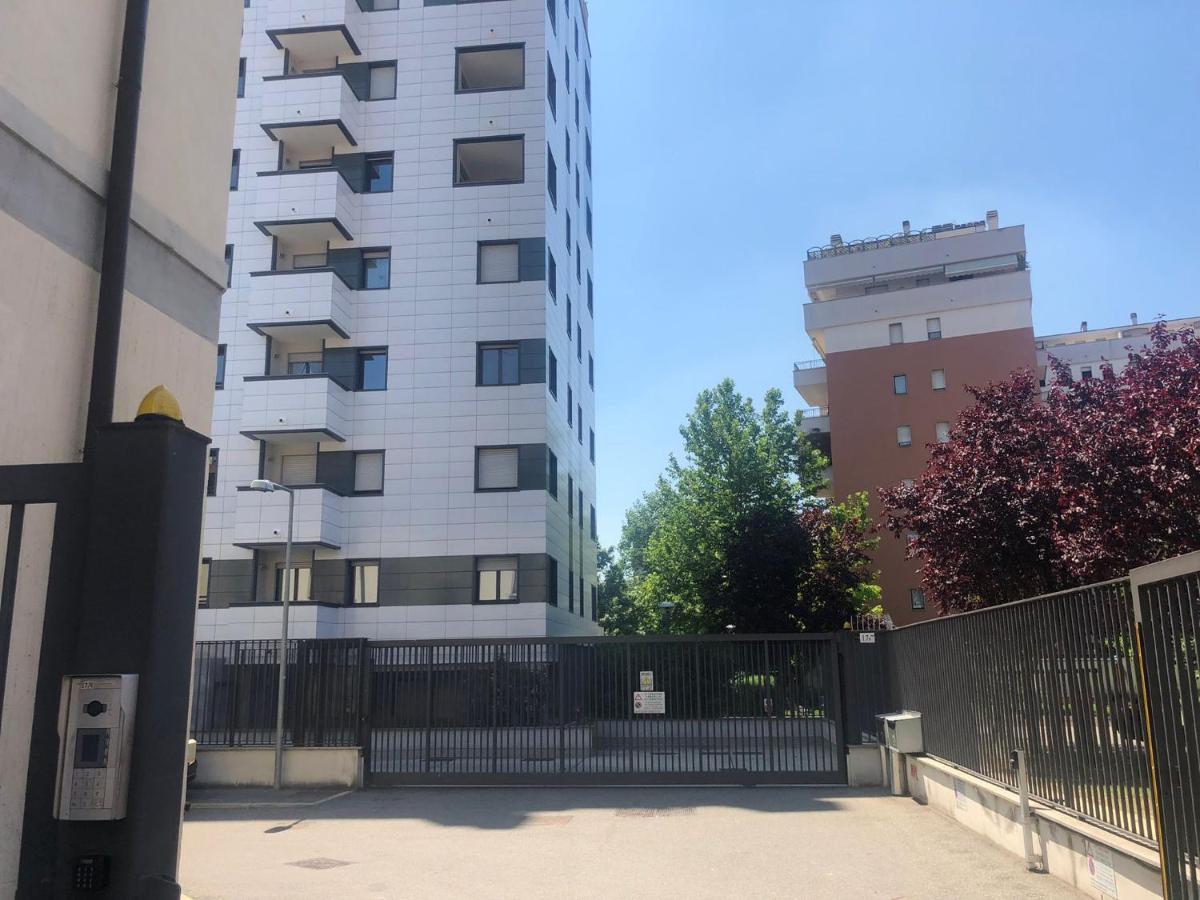 Appartamento Sulla Metro 3 Gialla Maciachini Mailand Exterior foto