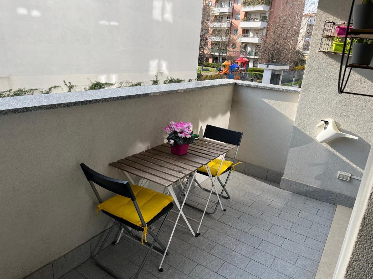 Appartamento Sulla Metro 3 Gialla Maciachini Mailand Exterior foto