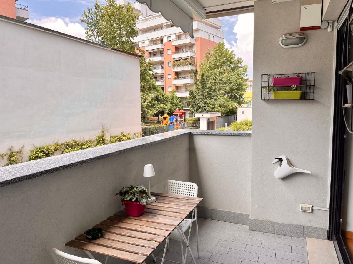 Appartamento Sulla Metro 3 Gialla Maciachini Mailand Exterior foto